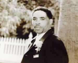 10154238_10202249705136489_1622717918_n (1)