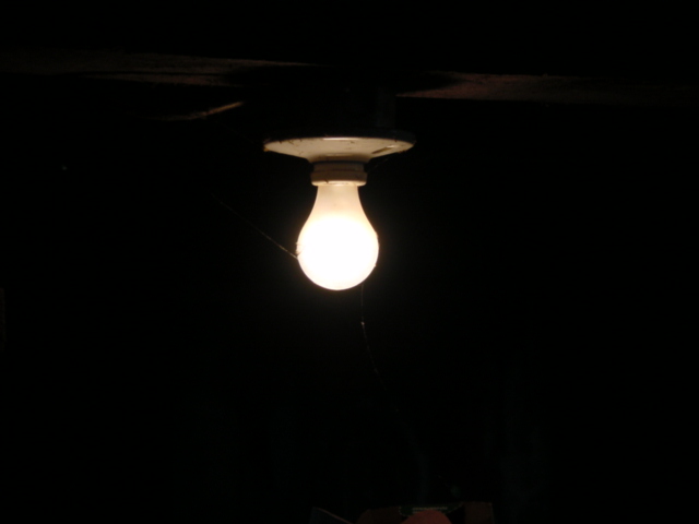Light_Bulb_in_Darkness